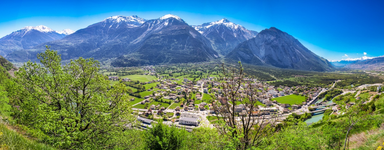 Ferien Wallis Mit alltours ins Schweizer Alpenidyll