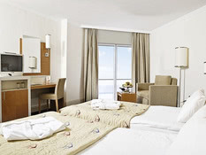 Hotel Crystal Admiral Resort Suites & Spa Bild 02