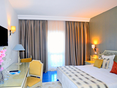 Hotel Checkin Bakour Splash Bild 02