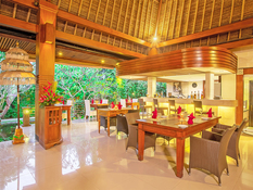 Tonys Villas & Resort Bild 02
