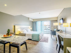 Suite-Hotel Aqualuz Bild 02