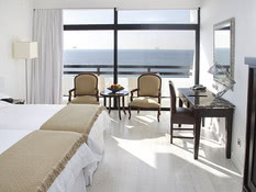 Hotel Grecian Bay Bild 03