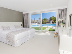 Sanom Beach Resort Bild 02
