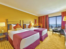 Hotel Corinthia St. George`s Bay Bild 02