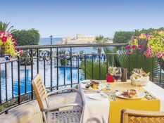 Hotel Corinthia St. George`s Bay Bild 03