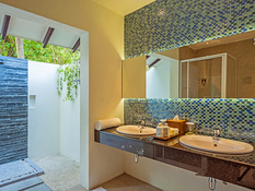 Adaaran Select Meedhupparu Island Resort Bild 10