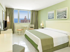 Hotel NH Capri Bild 07
