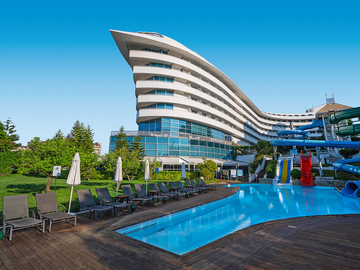 Hotel Concorde de Luxe Resort in Antalya - Lara bei alltours buchen