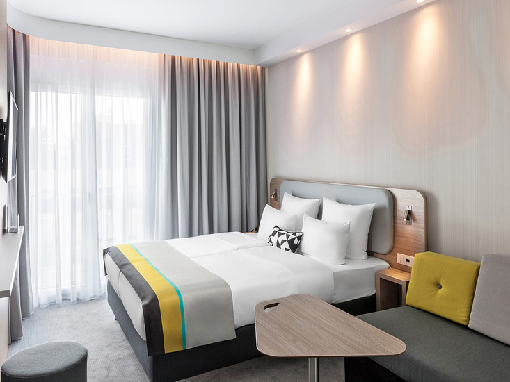 Hotel Holiday Inn Express & Suites Potsdam in Potsdam bei alltours buchen
