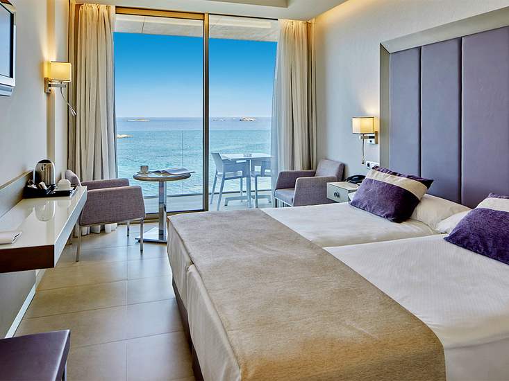 Hotel Torre Del Mar In Playa D En Bossa Bei Alltours Buchen